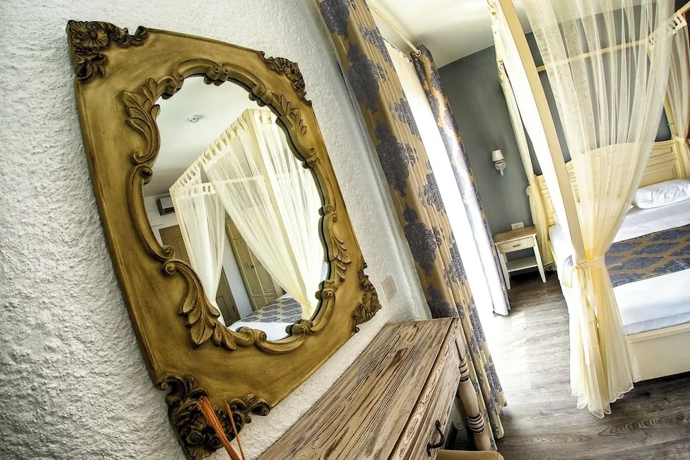 Deluxe Çift Kişilik Deniz Manzaralı Balkonlu
