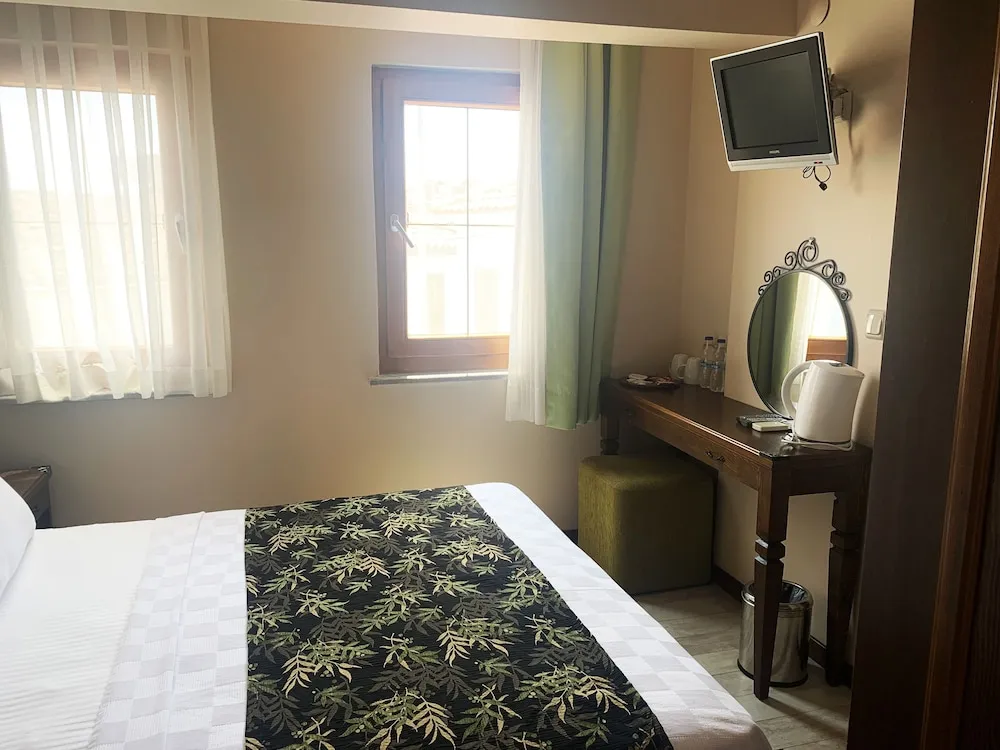 Standard Tek Büyük Yataklı Oda