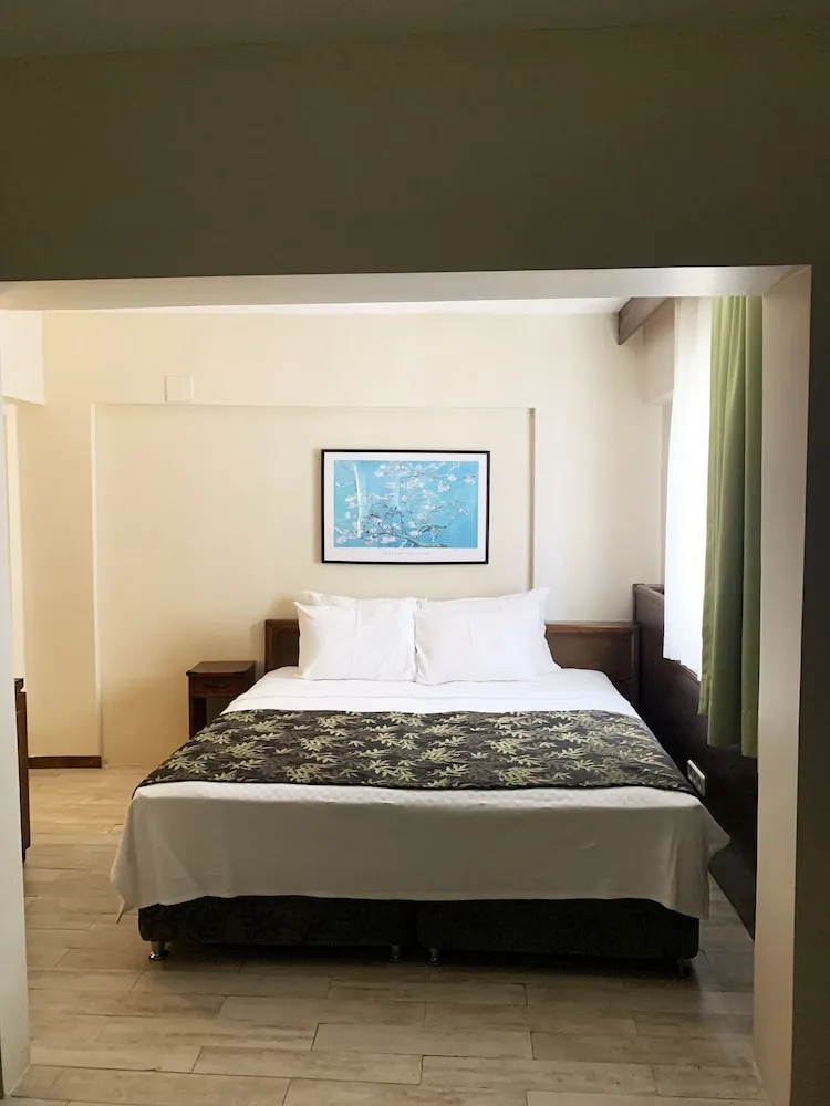 Deluxe Dört Kişilik Oda