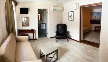 Mitos Hotel
