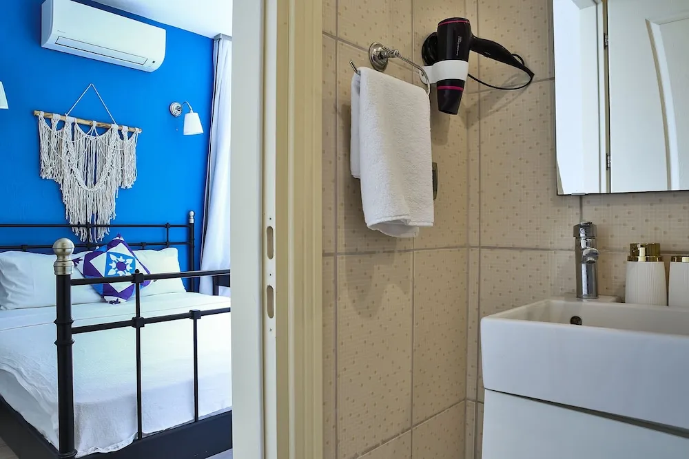 Deluxe Tek Büyük Yataklı Oda, 1 Yatak Odası, Balkon, Şehir Manzaralı