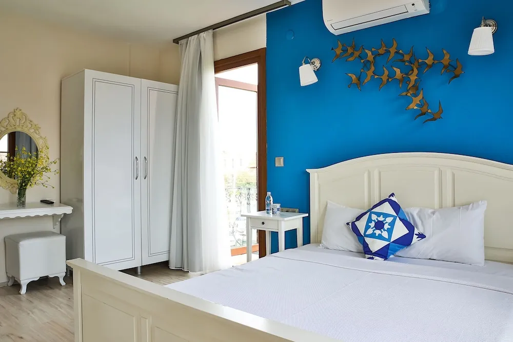 Deluxe Tek Büyük Yataklı Oda, 1 Yatak Odası, Balkon, Şehir Manzaralı