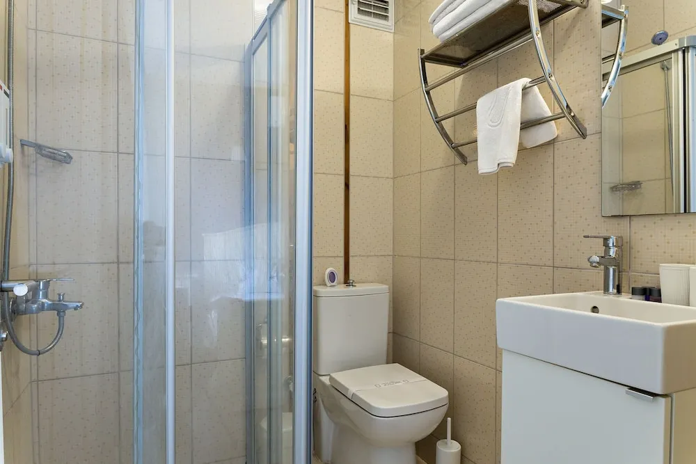 Deluxe Tek Büyük Yataklı Oda, 1 Yatak Odası, Balkon, Şehir Manzaralı