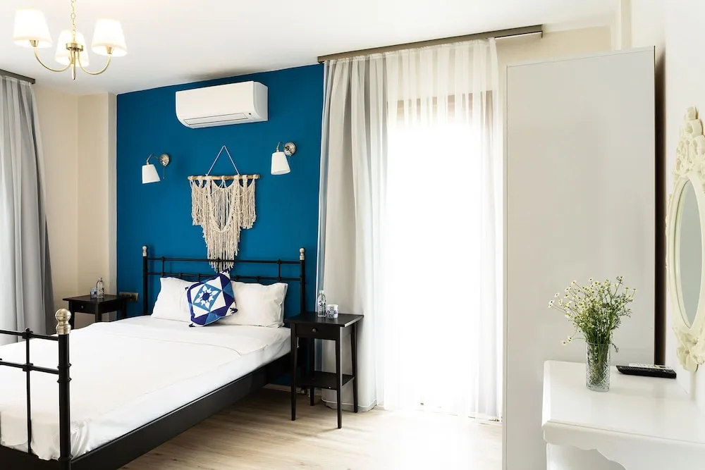 Deluxe Tek Büyük Yataklı Oda, 1 Yatak Odası, Balkon, Şehir Manzaralı