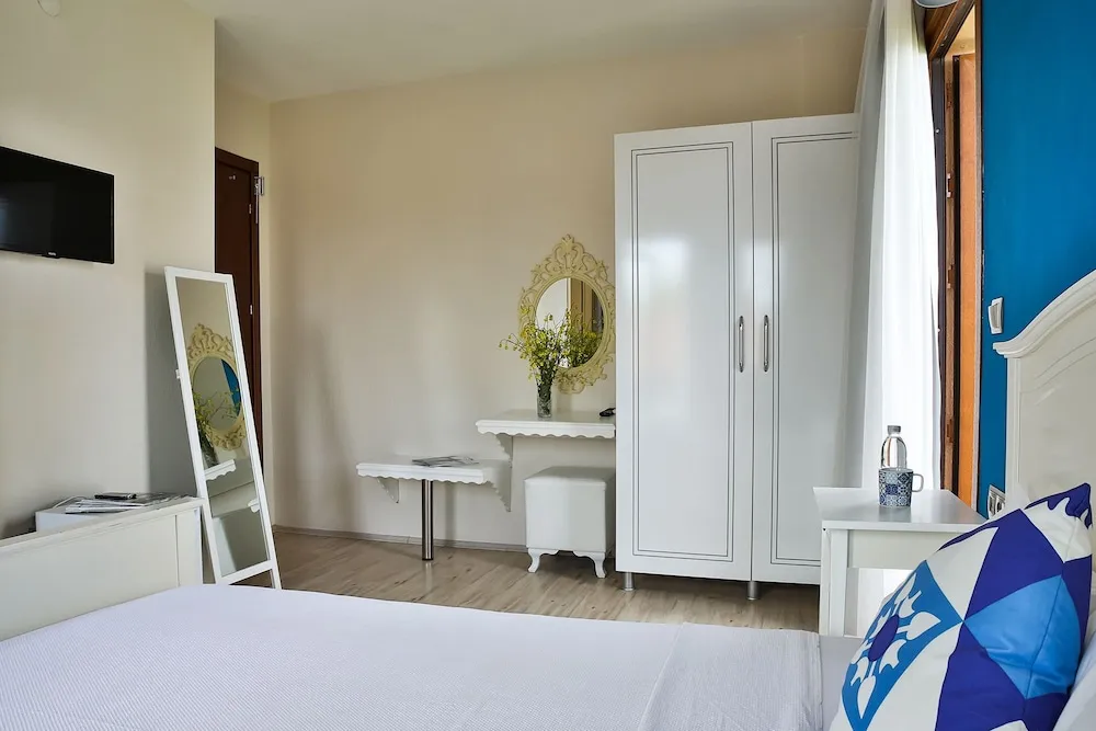 Deluxe Tek Büyük Yataklı Oda, 1 Yatak Odası, Balkon, Şehir Manzaralı