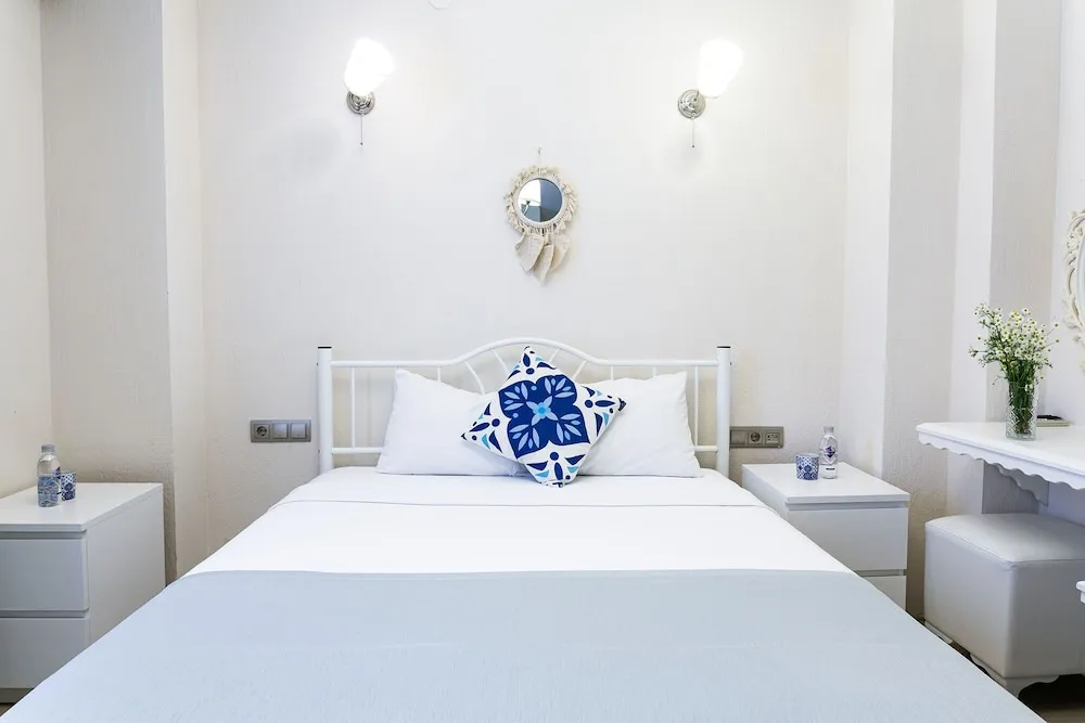 Comfort Tek Büyük Yataklı Oda