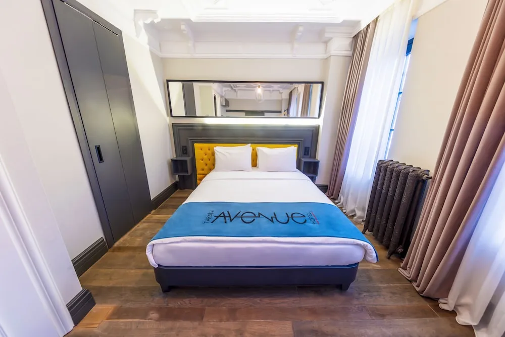 Tek Büyük Yataklı Oda, Şehir Manzaralı