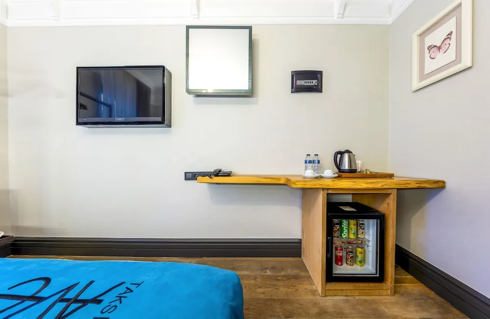 Tek Büyük Yataklı Oda, 1 Büyük (Queen) Boy Yatak