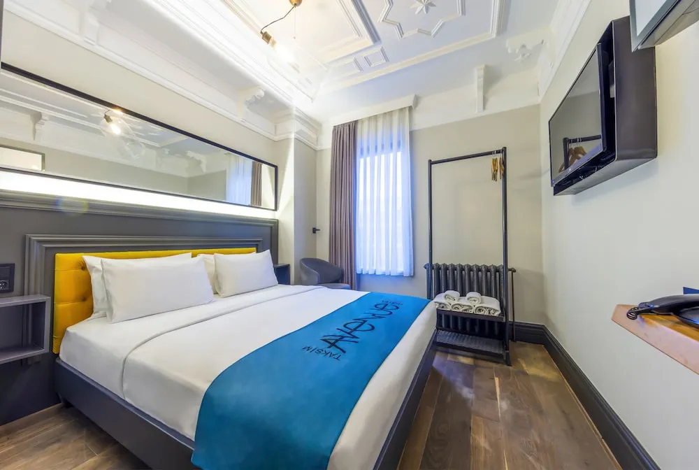 Tek Büyük Yataklı Oda, 1 Büyük (Queen) Boy Yatak