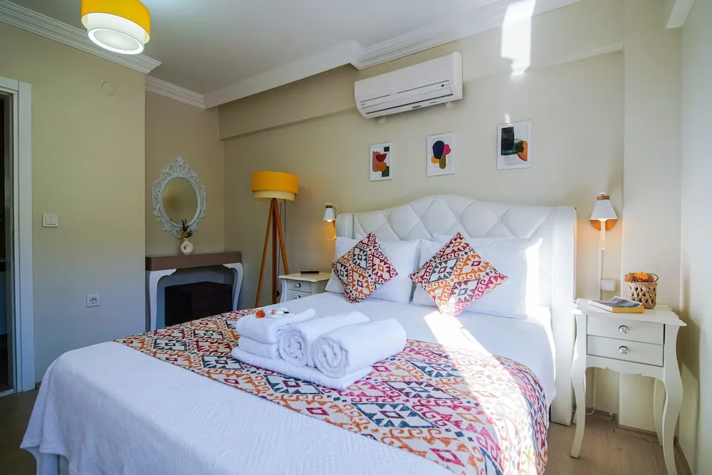 Comfort Tek Büyük Yataklı Oda