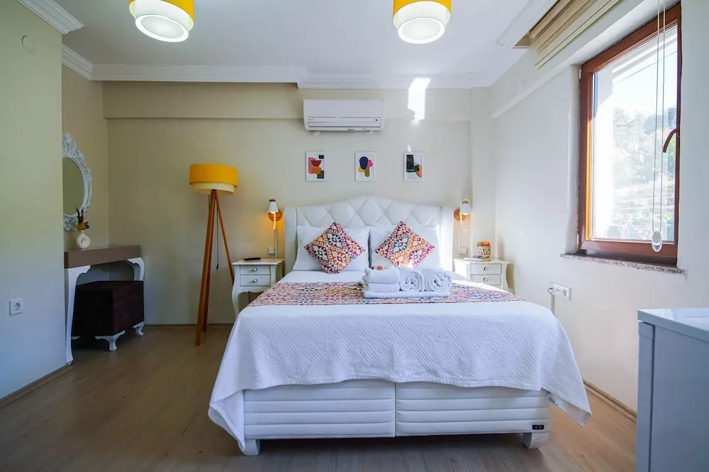 Comfort Tek Büyük Yataklı Oda