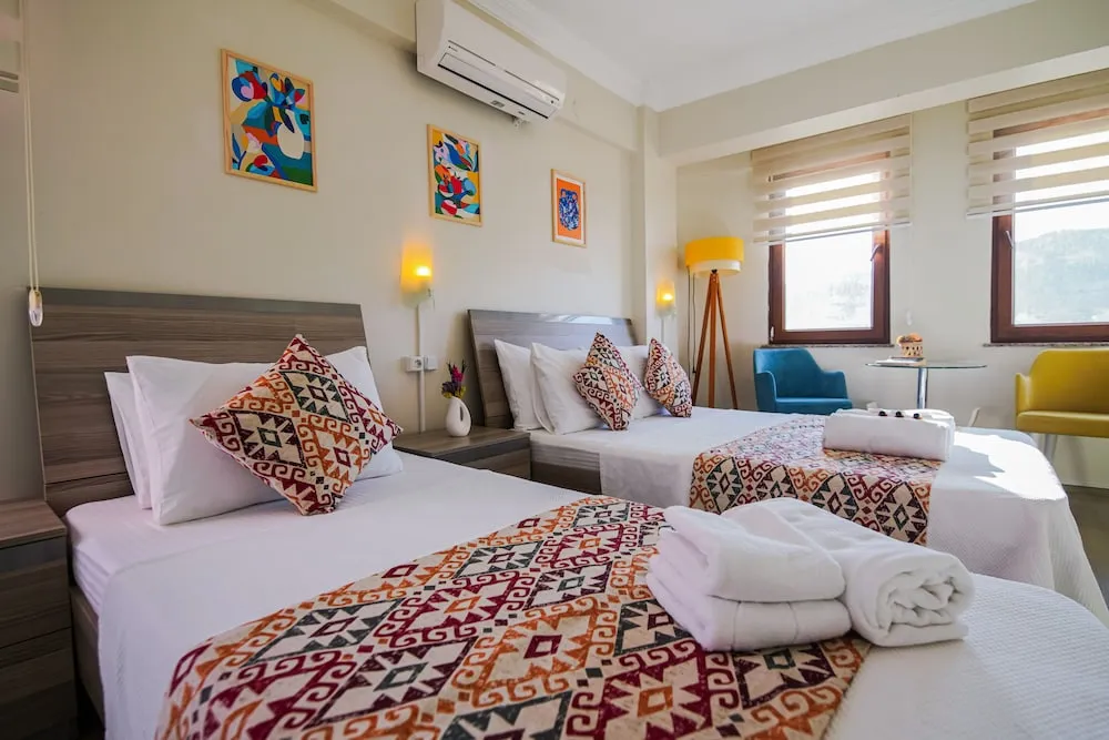 Comfort Üç Kişilik Oda, Şehir Manzaralı