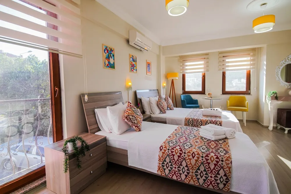 Comfort Üç Kişilik Oda, Şehir Manzaralı