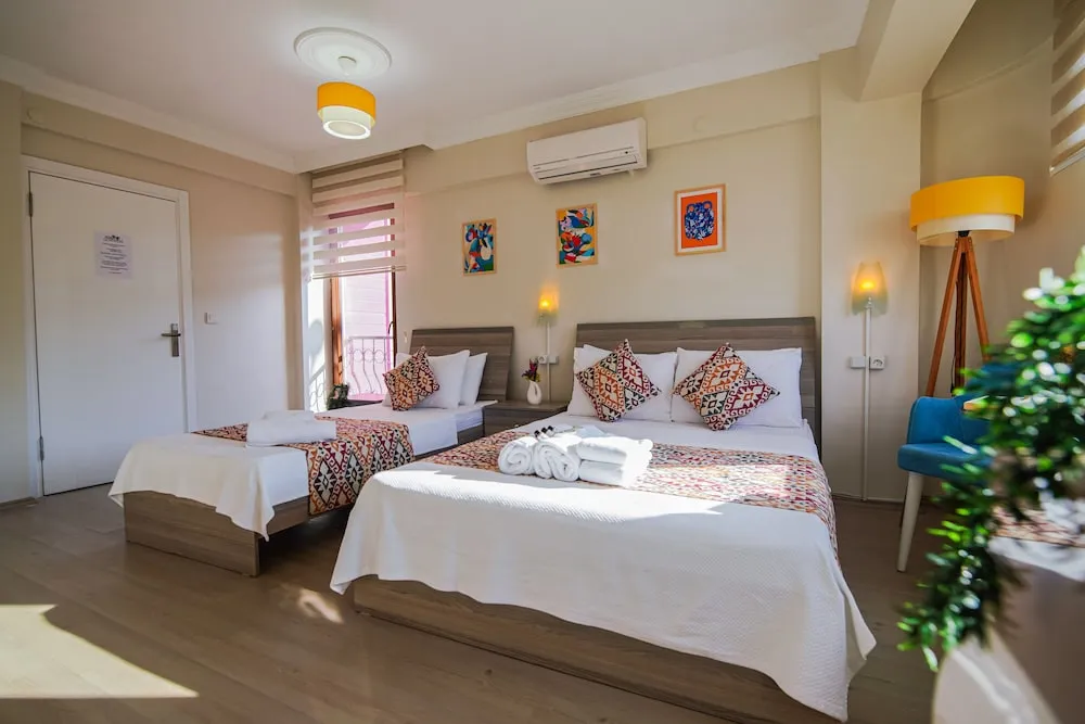 Comfort Üç Kişilik Oda, Şehir Manzaralı