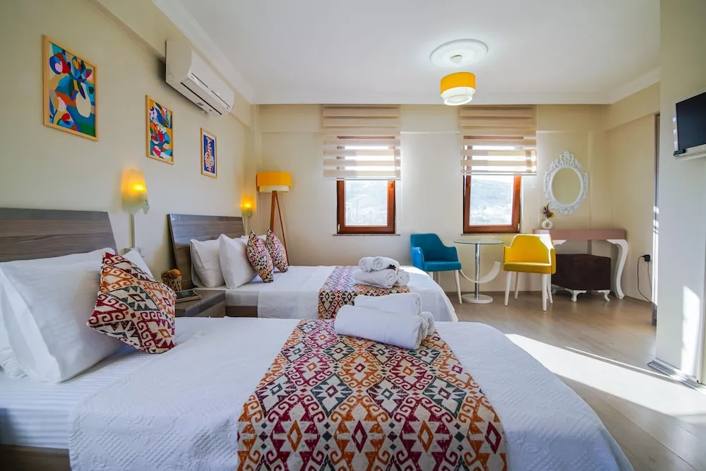 Comfort Üç Kişilik Oda, Şehir Manzaralı