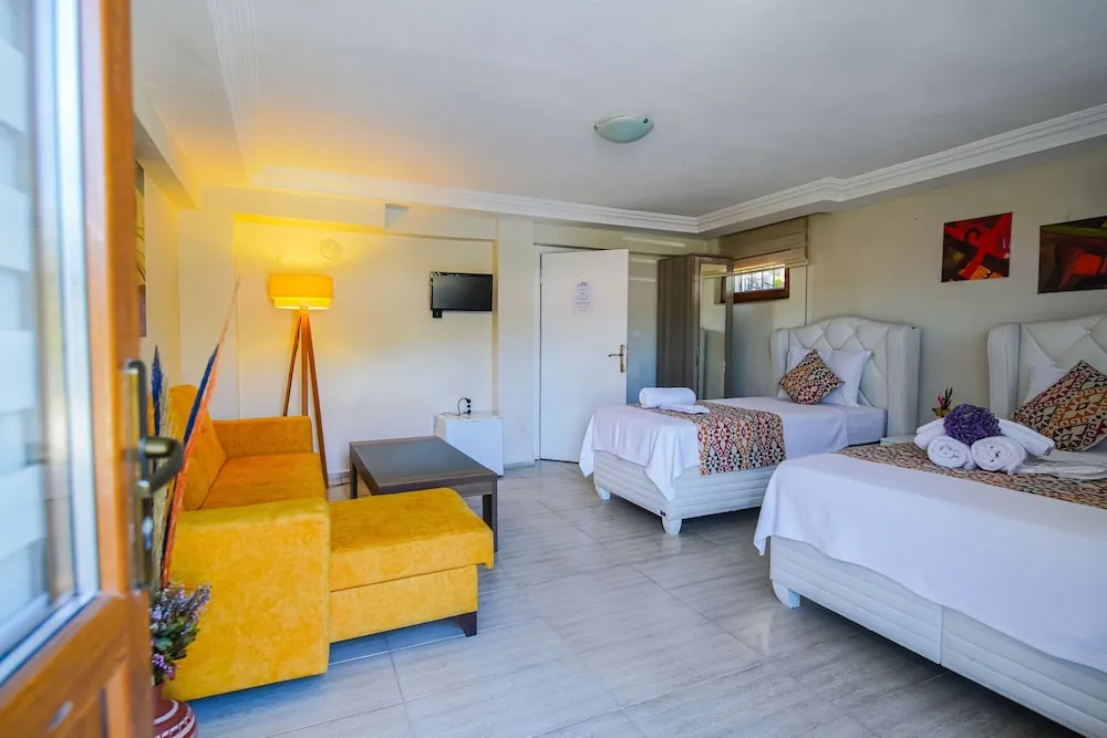 Economy Suit, Birden Çok Yatak Odası, Bodrum Kat