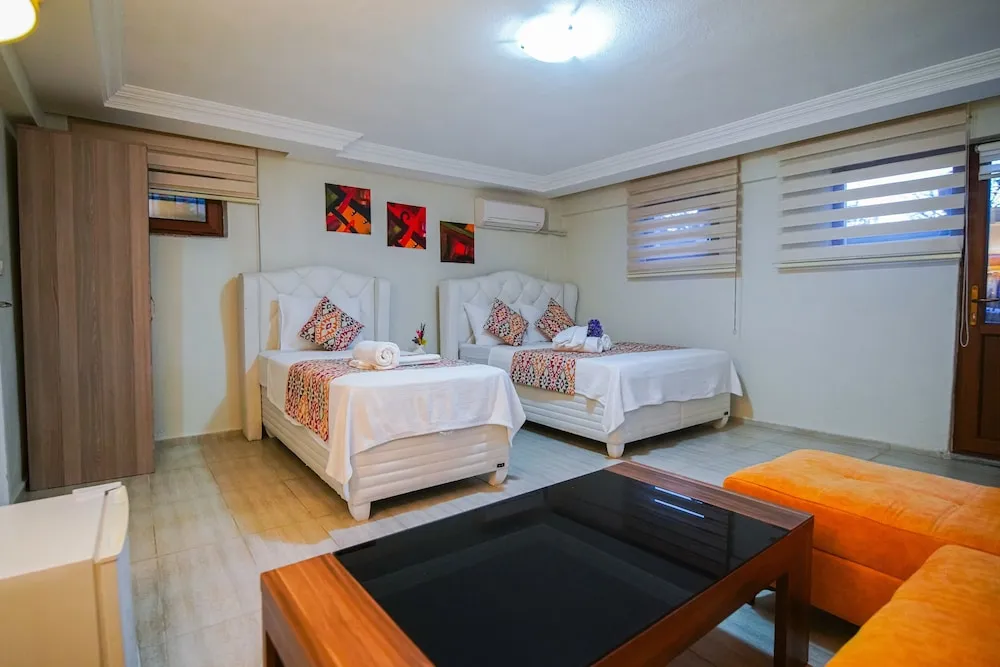 Economy Suit, Birden Çok Yatak Odası, Bodrum Kat