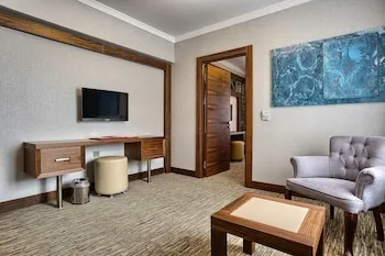 City Hotel Residence