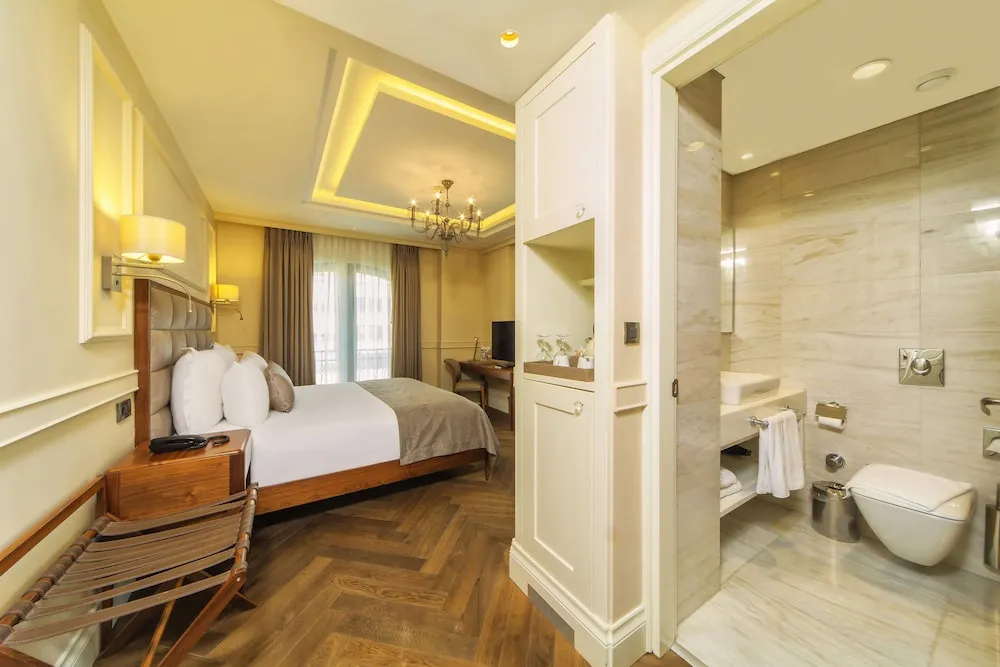 Superior Double Room with Extra Bed