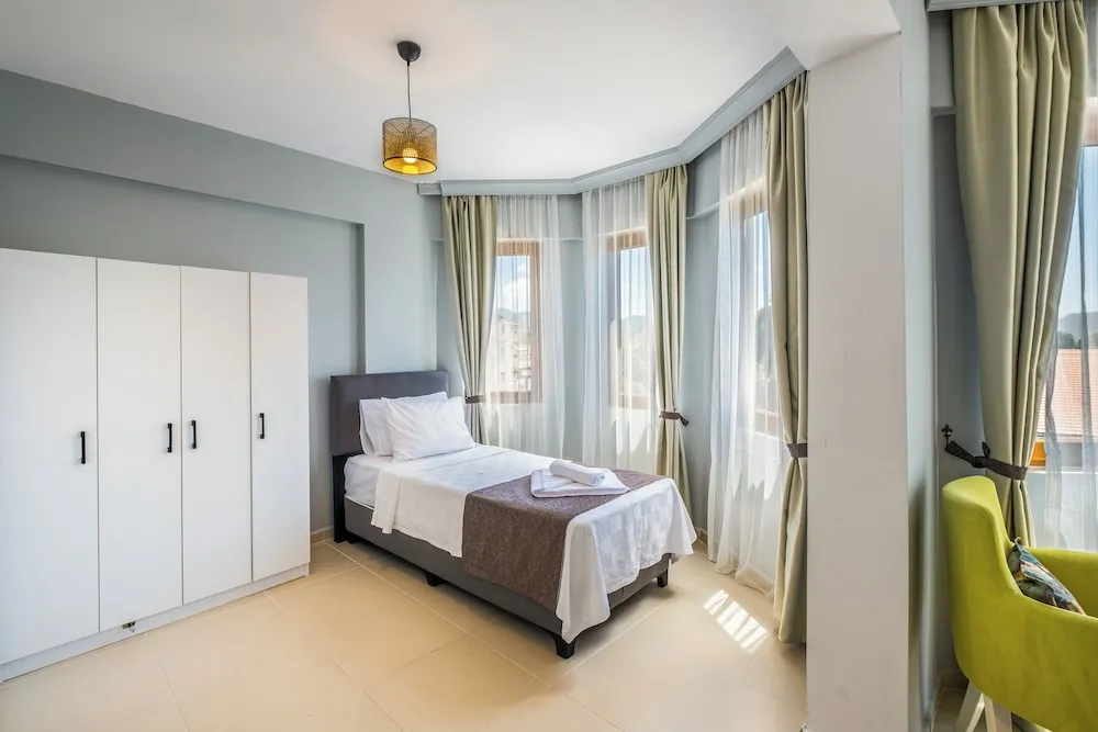 Family Oda (1 Double, 1 Single)