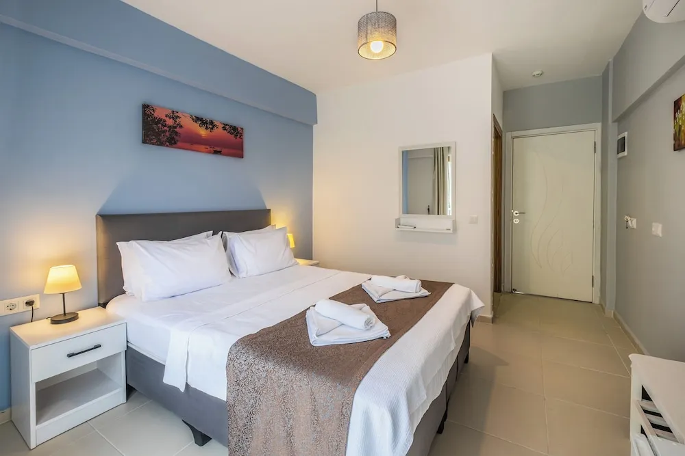 Standard Tek Büyük Yataklı Oda