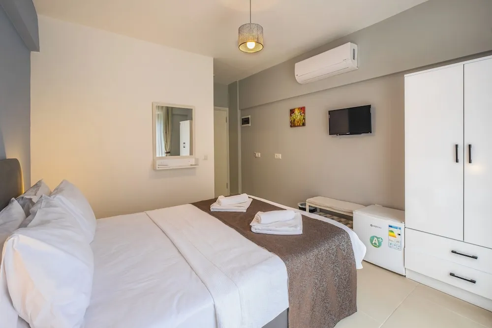 Standard Tek Büyük Yataklı Oda