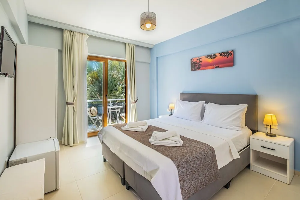 Standard Tek Büyük Yataklı Oda