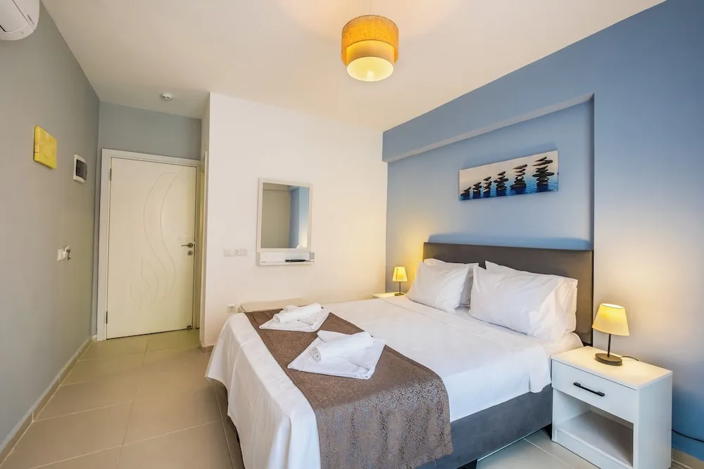 Standard Tek Büyük Yataklı Oda