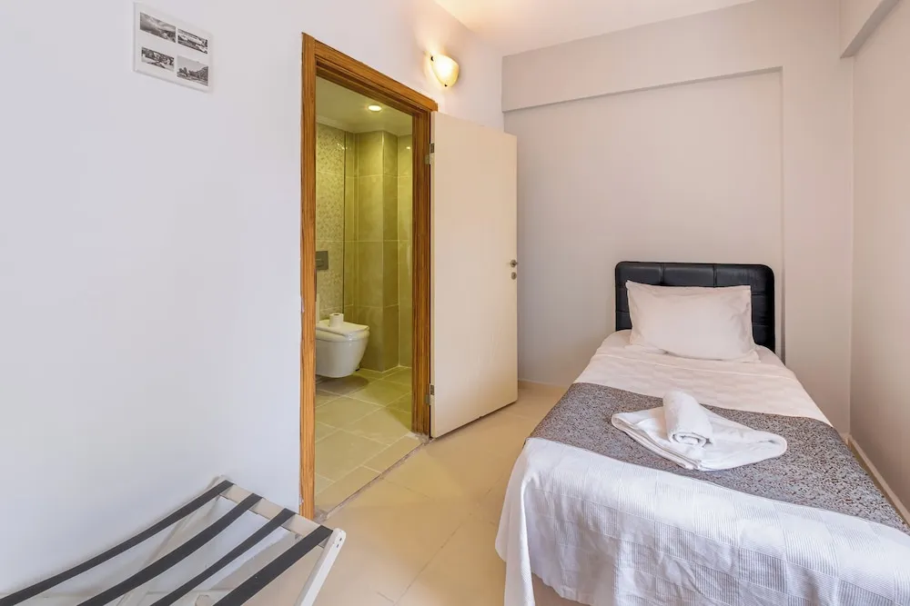 Üç Kişilik Oda, 3 Tek Kişilik Yatak