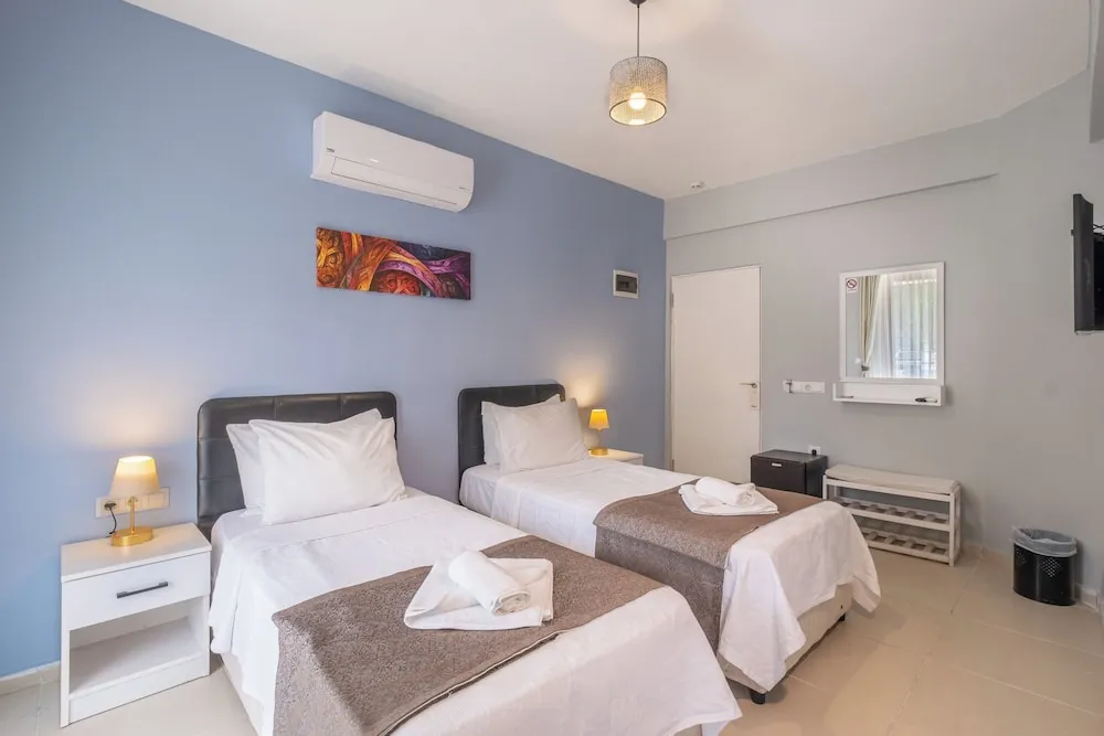 Üç Kişilik Oda, 3 Tek Kişilik Yatak