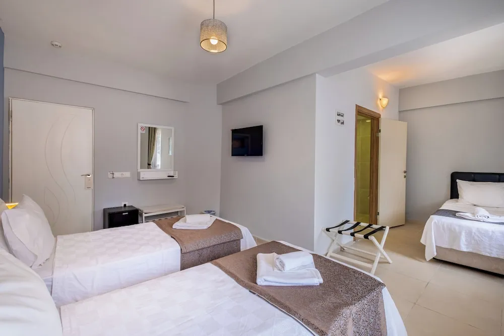 Üç Kişilik Oda, 3 Tek Kişilik Yatak