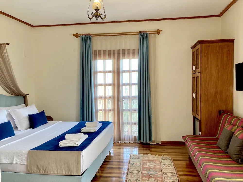 Deluxe Oda, Deniz veya Dag Manzarali, Jakuzili