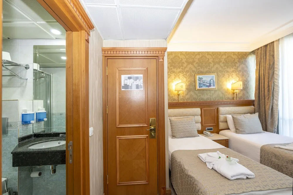 Standard Tek Büyük veya İki Ayrı Yataklı Oda