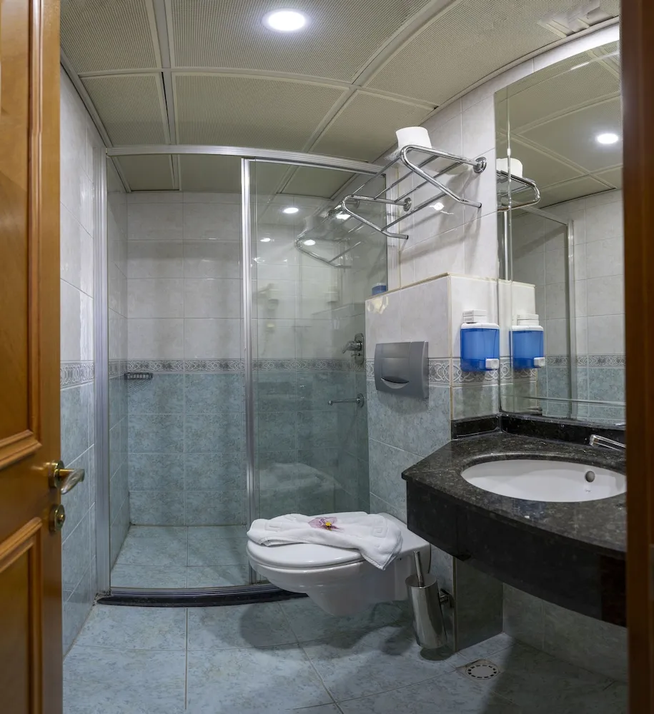 Family Oda, Teras, Kısmi Deniz Manzaralı