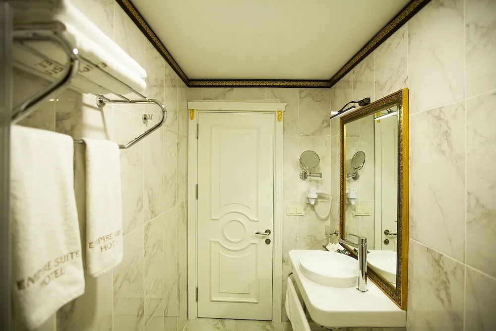 Deluxe Üç Kişilik Oda