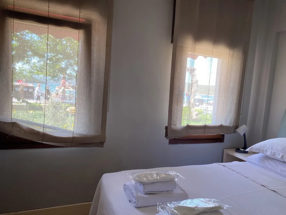 Standard Tek Büyük veya İki Ayrı Yataklı Oda, 1 Çift Kişilik Yatak, Deniz Manzaralı