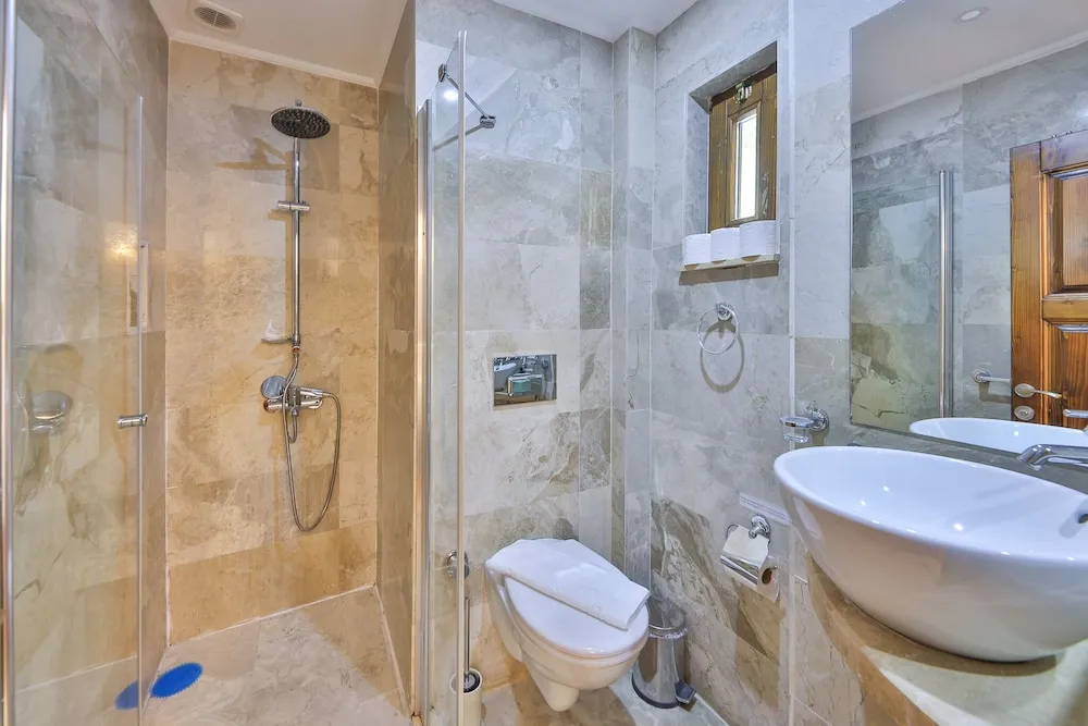 Deluxe Tek Büyük Yataklı Oda, Bahçe Manzaralı