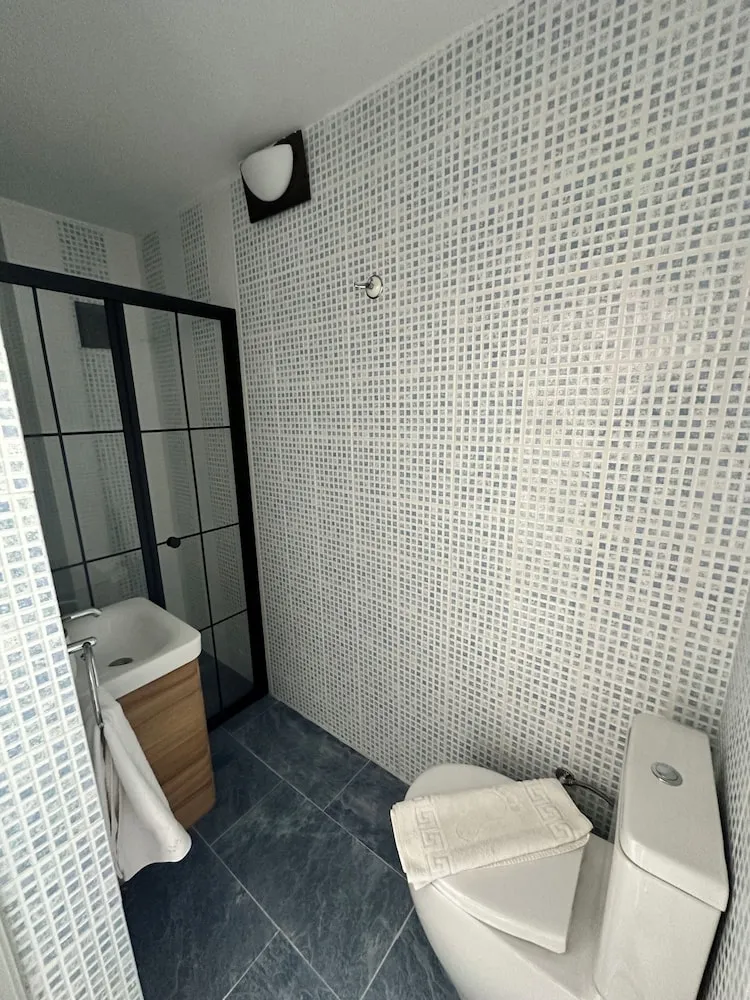 Standard Tek Büyük Yataklı Oda, Bahçe Manzaralı