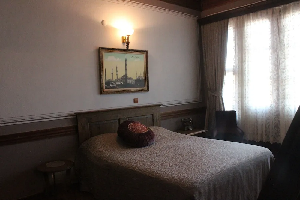 Standard Oda, 1 Büyük (Queen) Boy Yatak