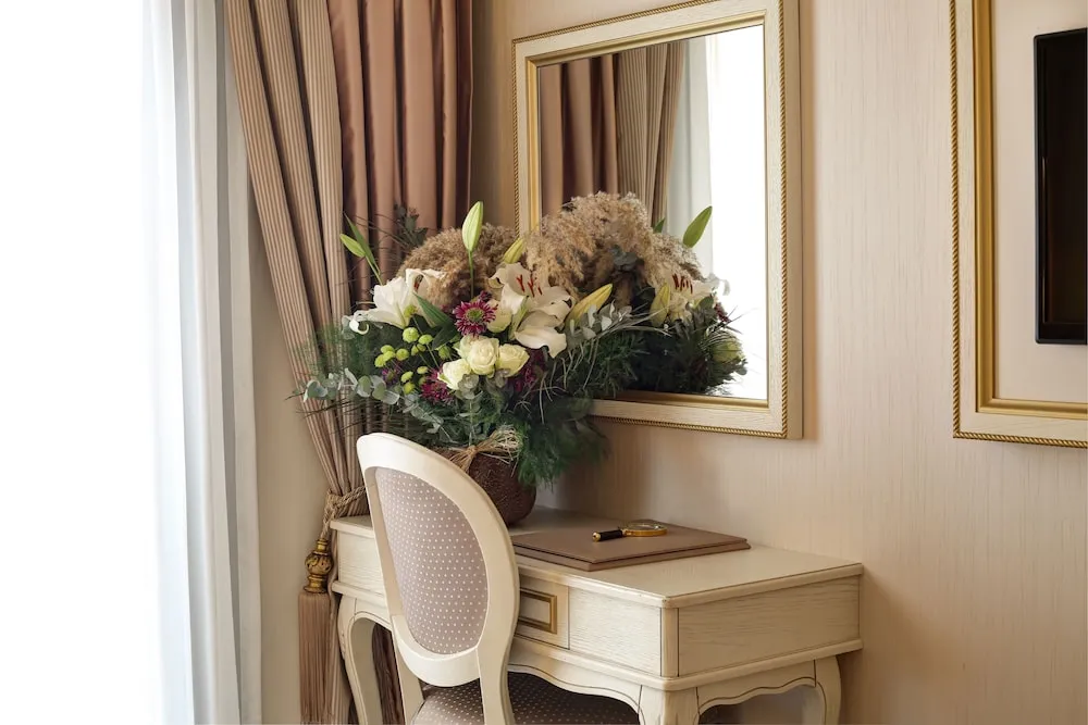 Deluxe Büyük Yataklı Tek Kişilik Oda, 1 En Büyük (King) Boy Yatak, Balkon, Şehir Manzaralı