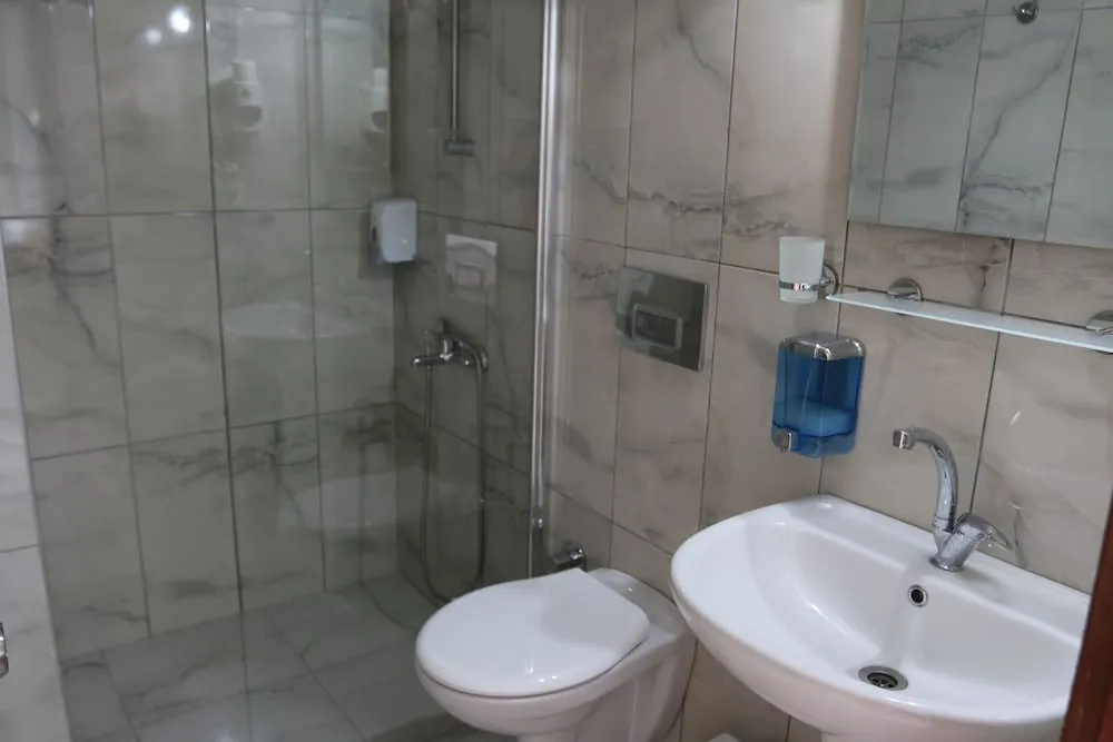 Standard Üç Kişilik Oda