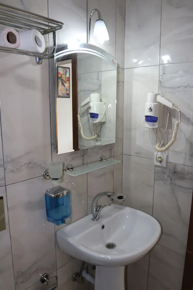 Standard Üç Kişilik Oda