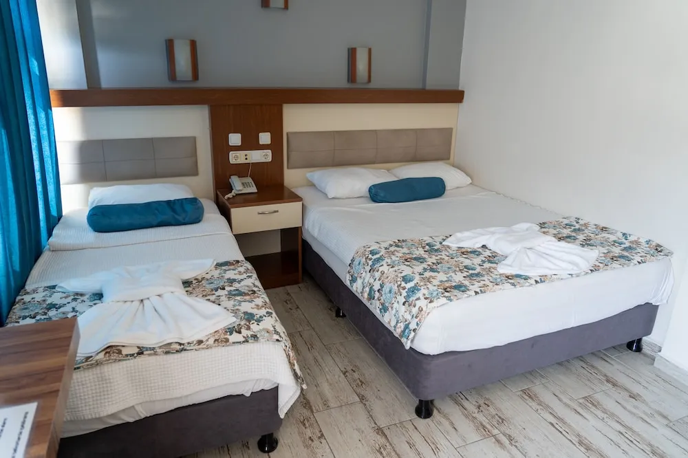 Standard Üç Kişilik Oda