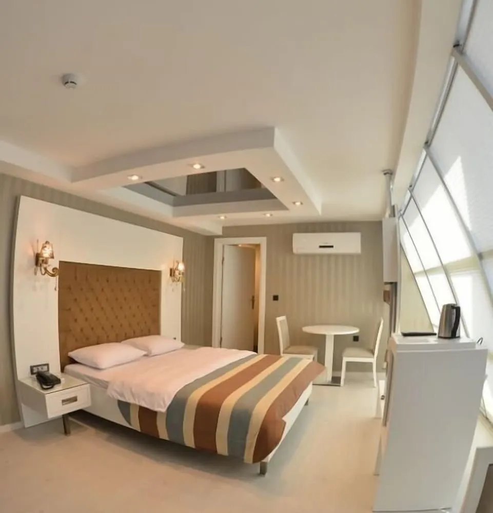 Deluxe Tek Büyük Yataklı Oda, Balkon