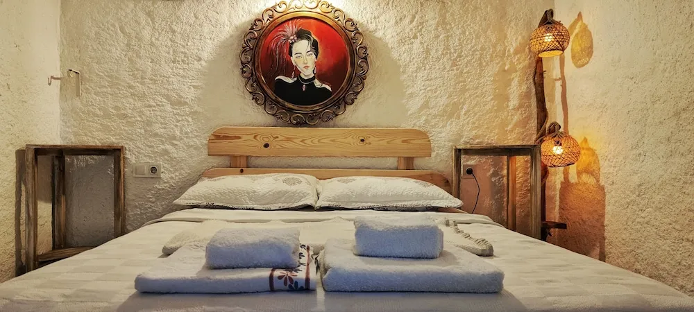 Standard Tek Büyük Yataklı Oda