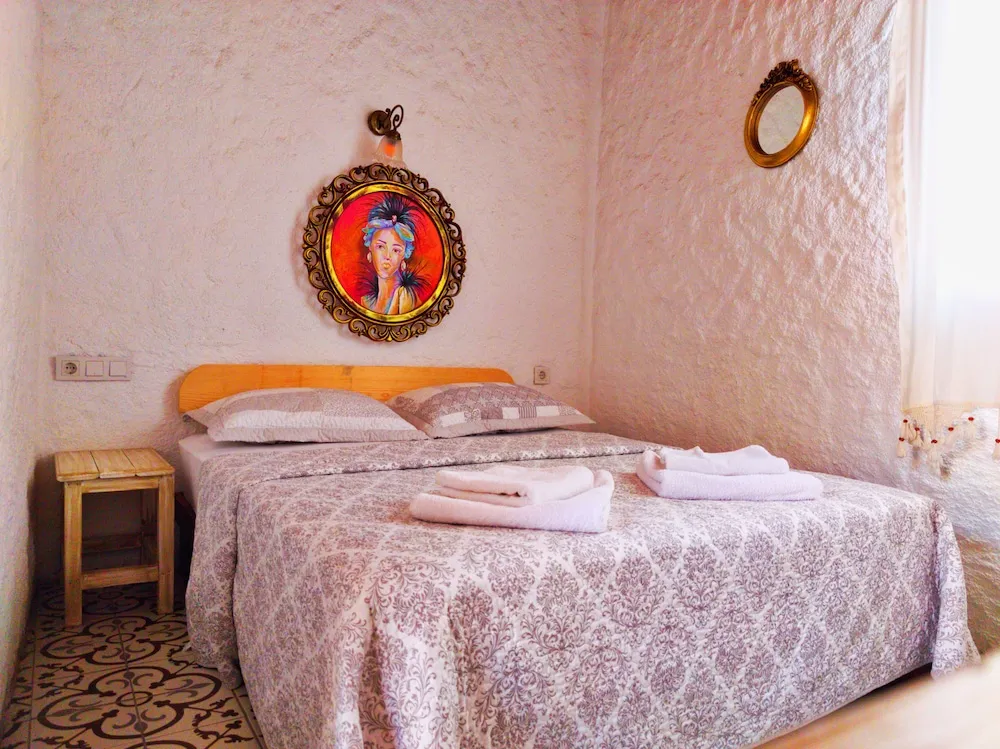 Standard Tek Büyük Yataklı Oda