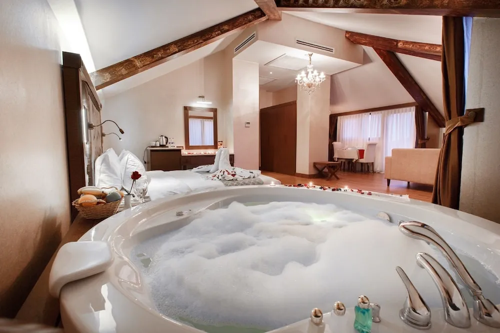 Deluxe Süit, Sıcak Su Küveti, Göl Manzaralı