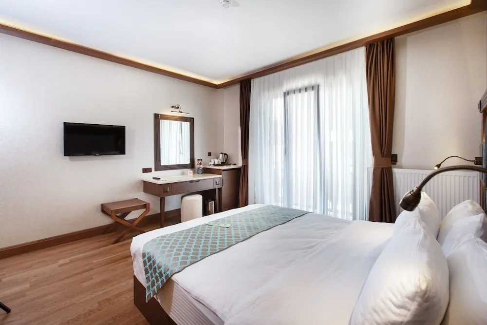 Standard Room With Kitchen (Basement Floor)