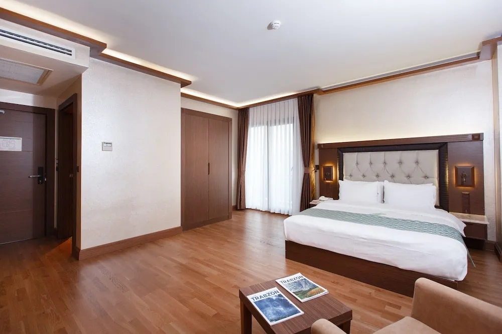 Two Connecting Double Rooms (Basement Floor)
