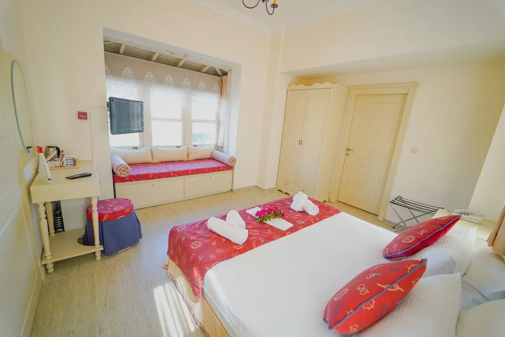 Deluxe Tek Büyük veya İki Ayrı Yataklı Oda, Deniz Manzaralı